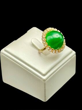 Vintage Emerald Green Domed Glass & Rhinestone Adjustable Cocktail Ring